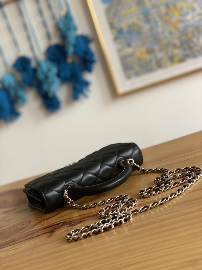 Handbag Chanel 81207 size 19 cm