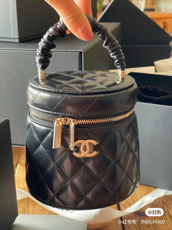 Handbag Chanel size 13×13×11 cm