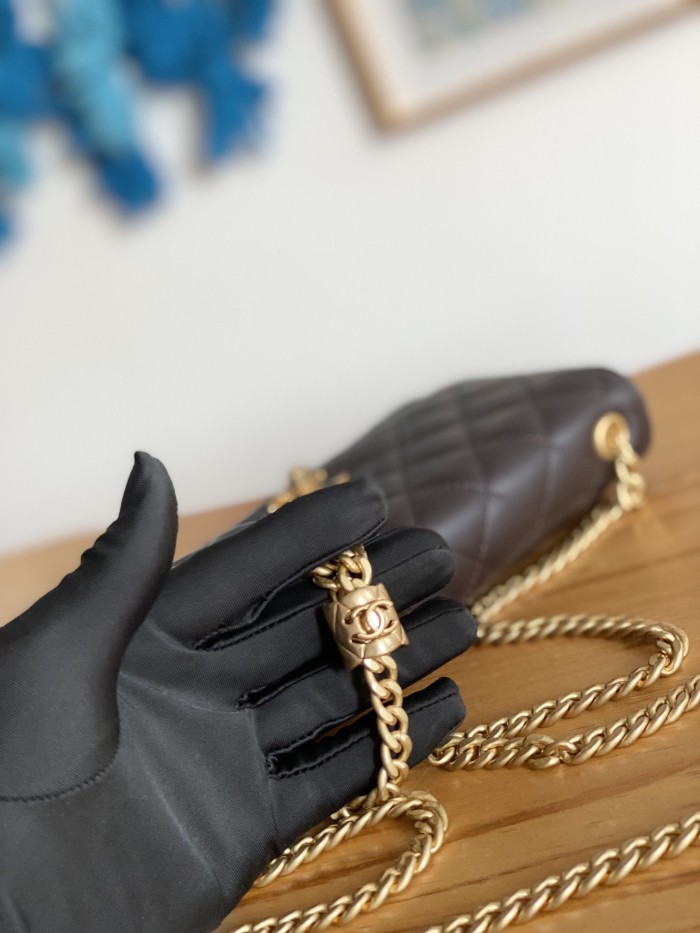 Handbag Chanel 81221 size 19 cm