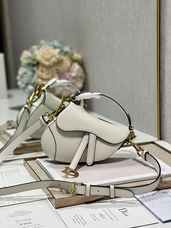 Handbag Dior 3397 size 19.5×16×6.5 cm