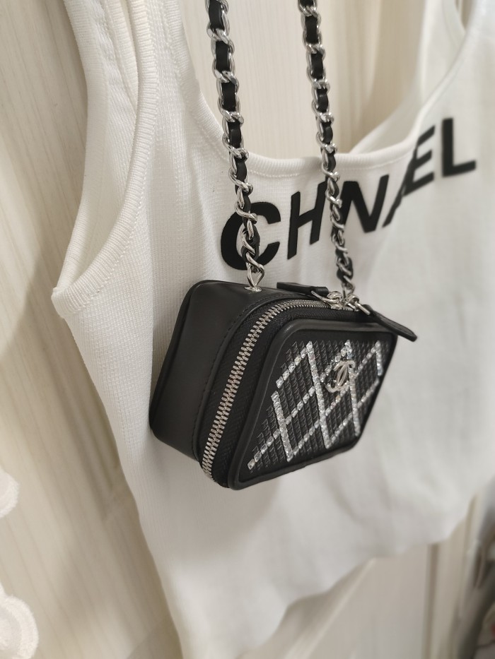 Handbag Chanel size 10*7*4.5 cm