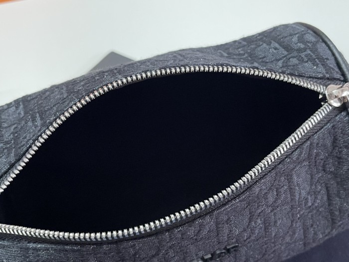 Handbag Dior 93304 size 21.3x12.5x12.5 cm