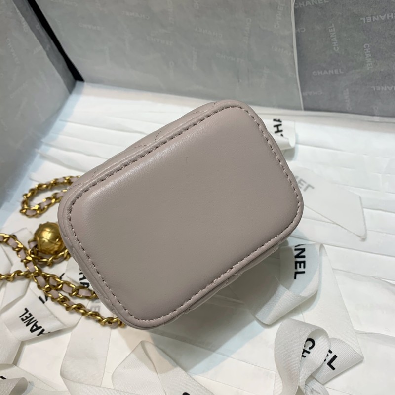 Handbag Chanel 81136 size 10.5 8.5 7 cm