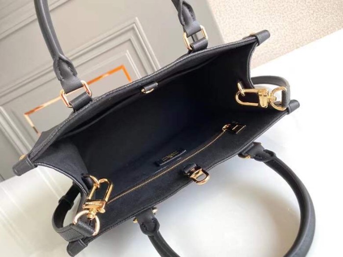 Handbag Louis Vuitton M45653