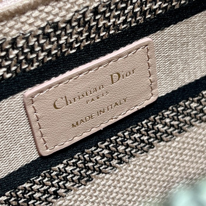 Handbag Dior 9027 size 24*20*11 cm