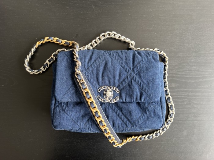 Handbag Chanel size 26 cm