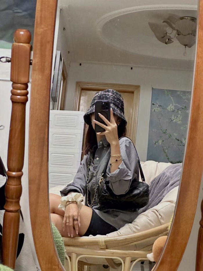 Handbag Chanel size 11*20*11 cm