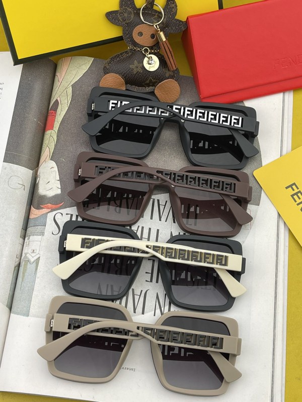Sunglasses Fendi FD8291