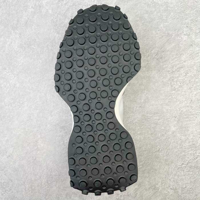 New Balance 327 Sneaker 10