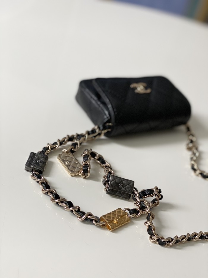 Handbag Chanel 81161 size 10 7.5 2 cm