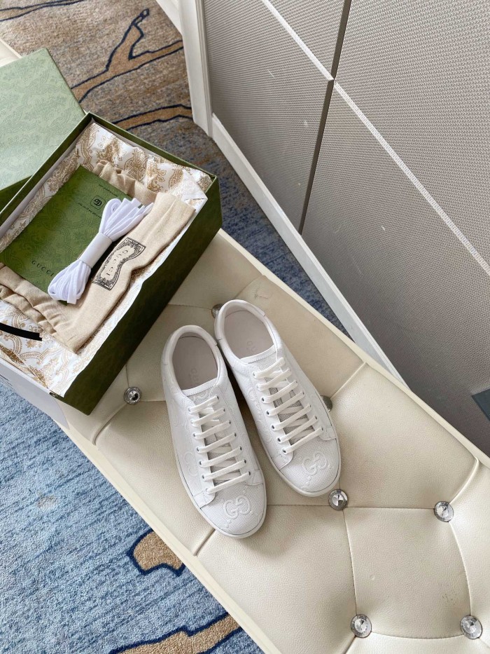 Gucci Women's Ace sneaker with bee sneaker 4