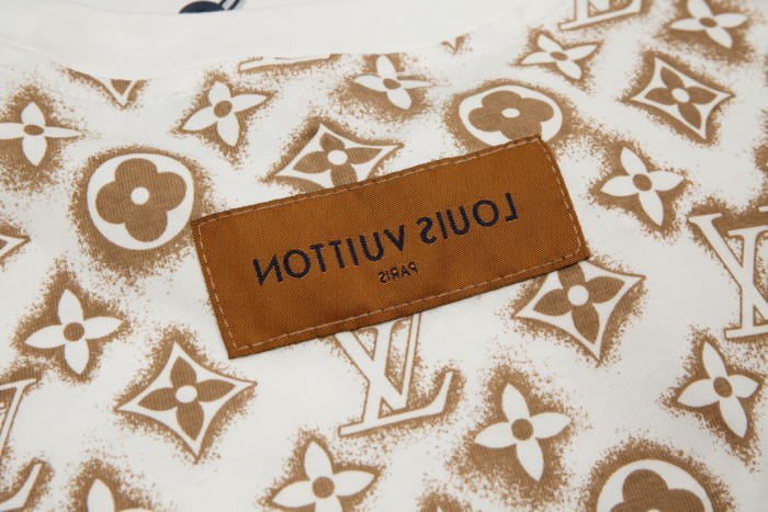 Clothes Louis Vuitton 227