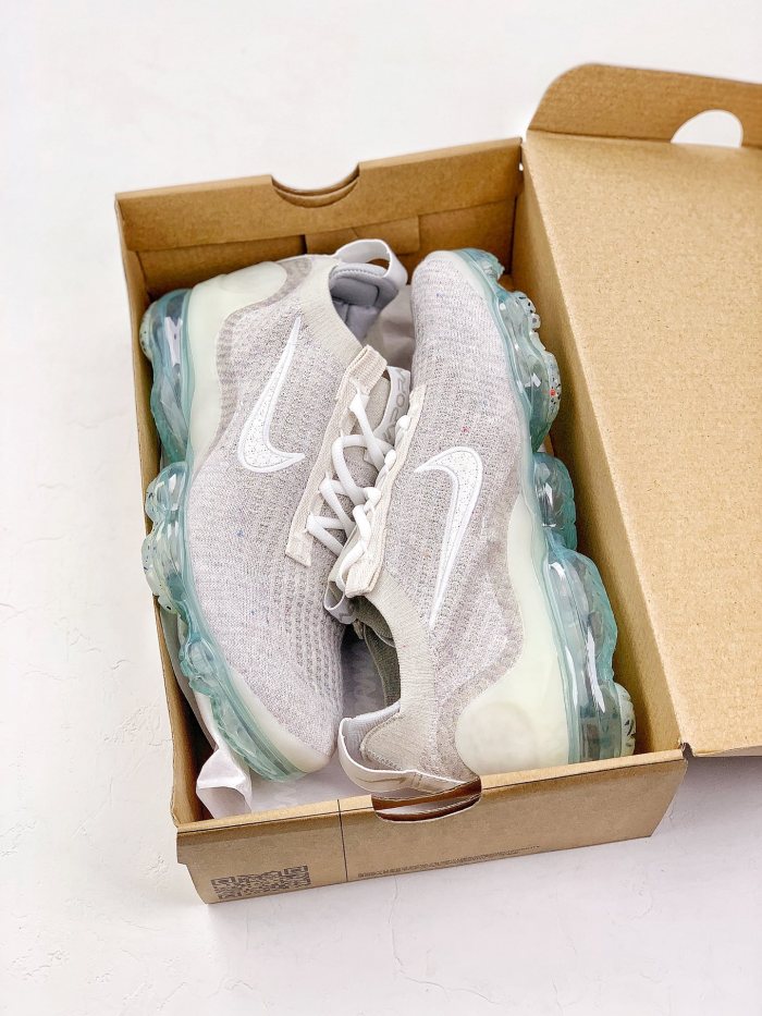 Nike Air VaporMax 2021 Flyknit Sneaker 12