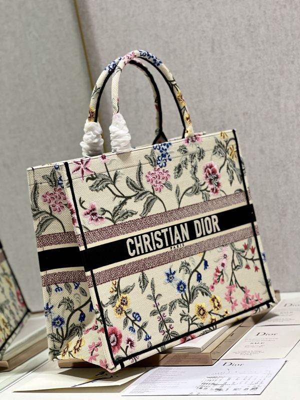 Handbag Dior 1286 size 42×35×18.5 cm