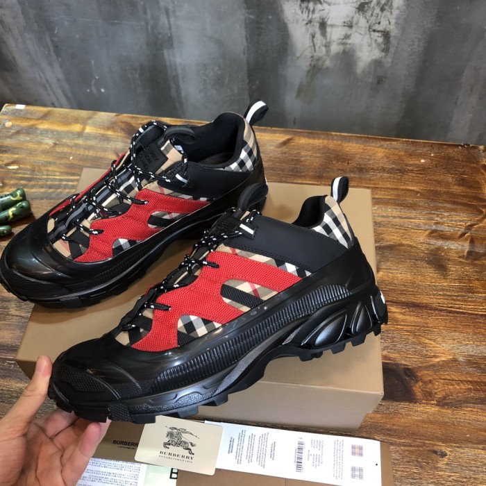 Burberry Arthur Vintage Check Cotton Nubuck Black Red Archive Beige