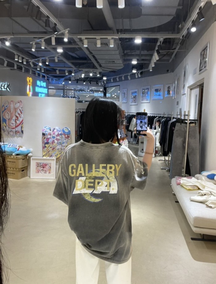 Clothes GALLERY DEPT 11