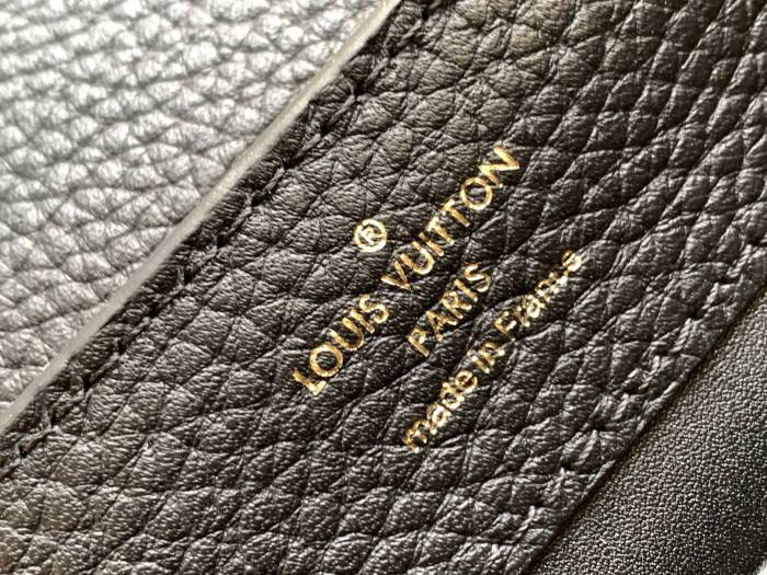 Handbag Louis Vuitton M80239 size 21 x 14 x 8 cm