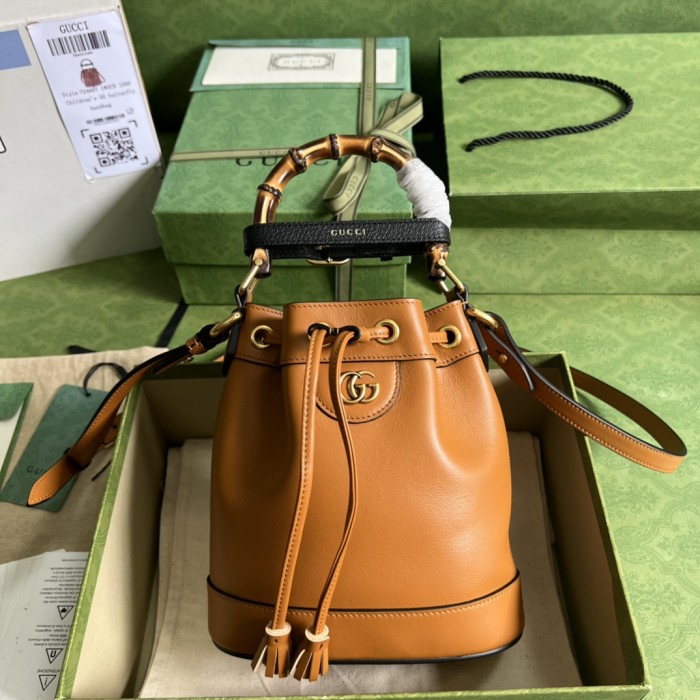 Handbag Gucci 724667 size 19*30.5*6 cm