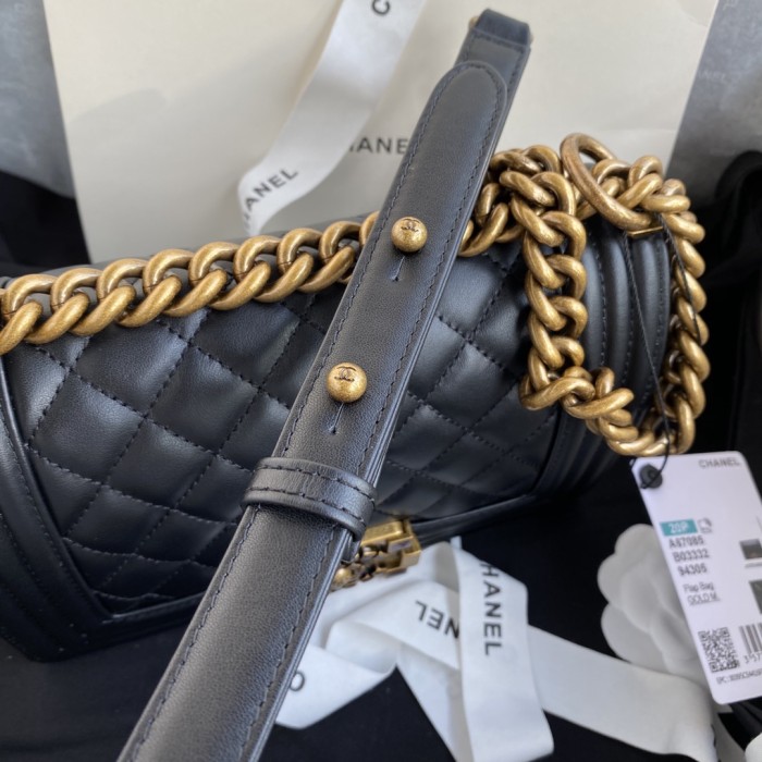 Handbag Chanel size 20 cm