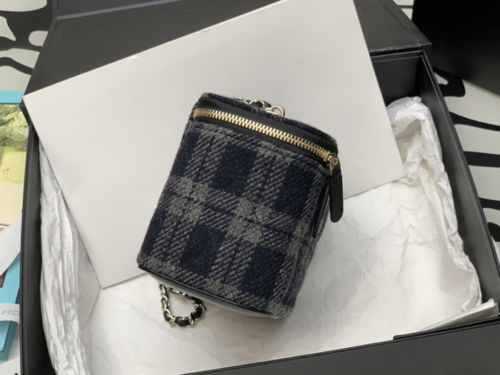 Handbag Chanel size 10*17*8* cm