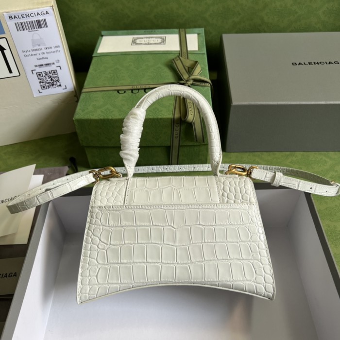 Handbag Gucci 5935461 size 23*15*10 cm