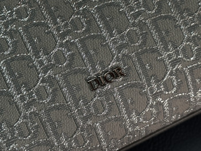 Handbag Dior 93335 size 22 x 10.5 x 12.5 cm