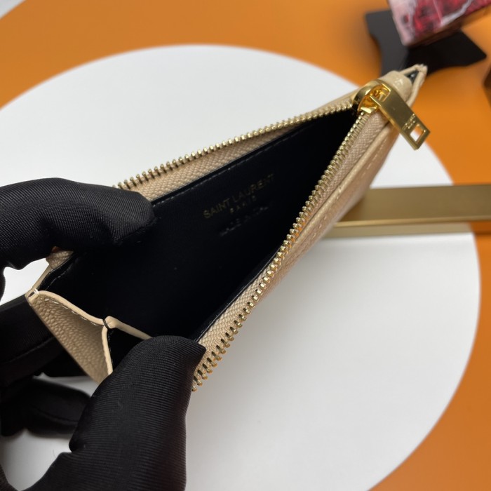 Handbags SAINT LAURENT 607915 size 13*8*2 cm