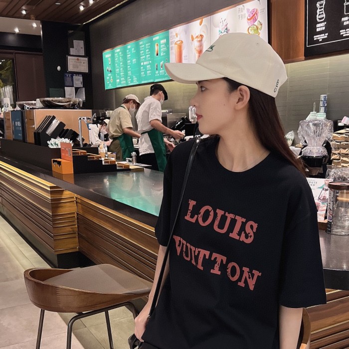Clothes Louis Vuitton 391
