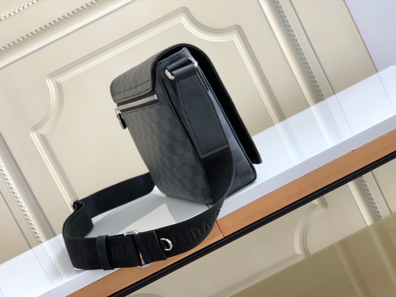 Handbag Louis Vuitton 42710 size 26 x 20 x 7 cm