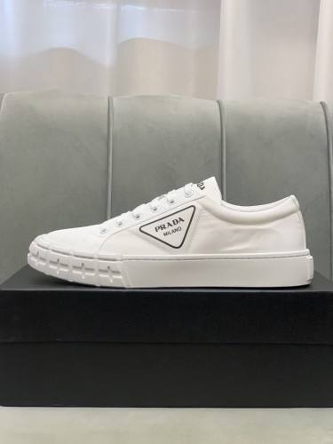 Prada Wheel Cassetta sneaker 8