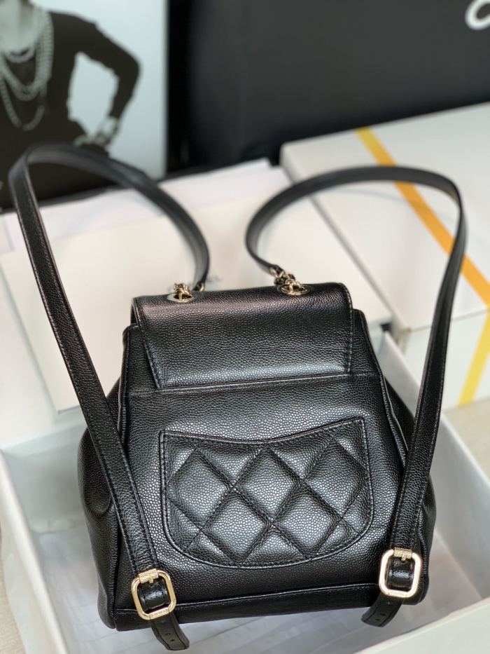 Handbag Chanel size 20x19x12 cm