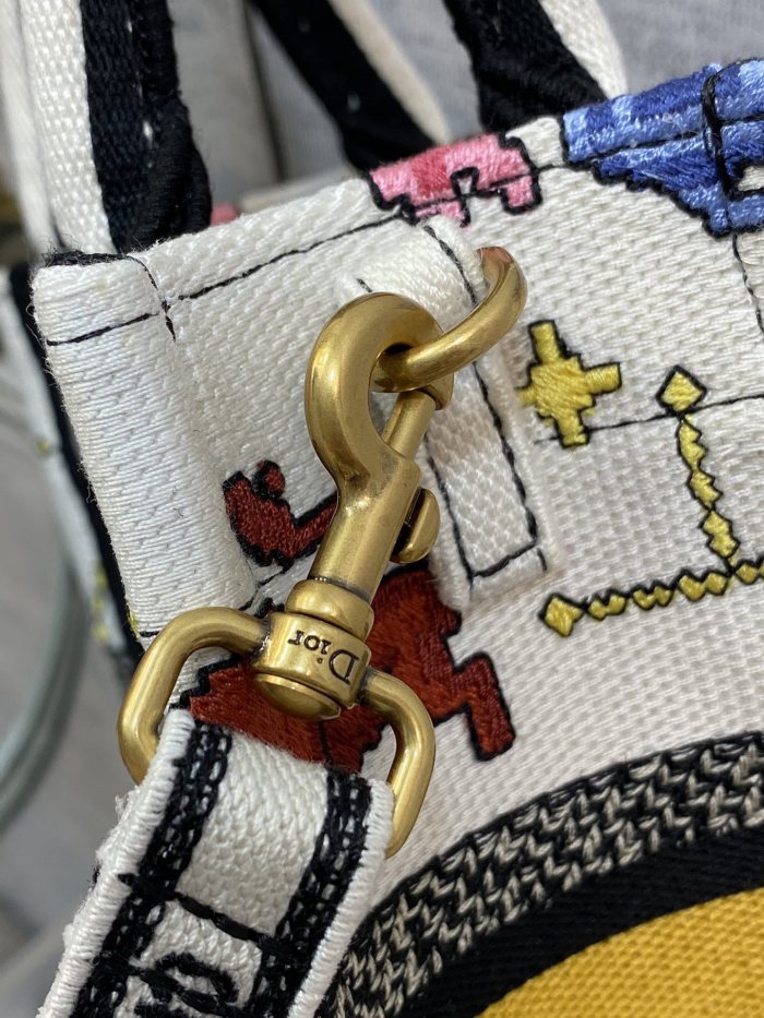 Handbag Dior size 13.5*5*18 cm