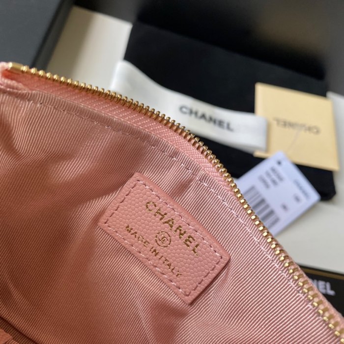 Handbag Chanel A82365 size 15*8.5 cm