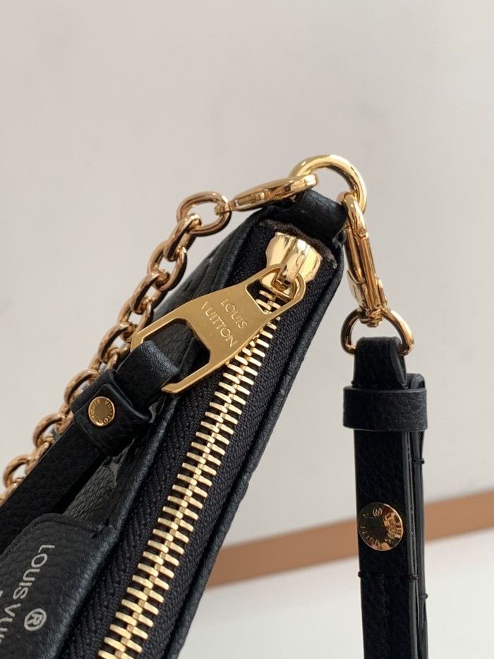 Handbag Louis Vuitton M80349 size 19 x 11.5 x 3 cm