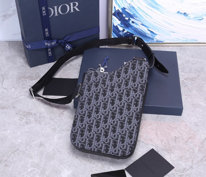 Handbag Dior CD93306 size 16*21*5 cm