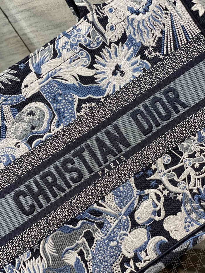 Handbag Dior size 36*18*28 cm