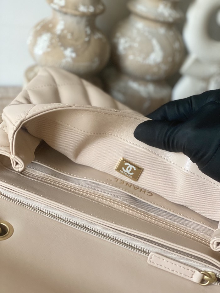 Handbag Chanel AS3609 size 16x25x10 cm