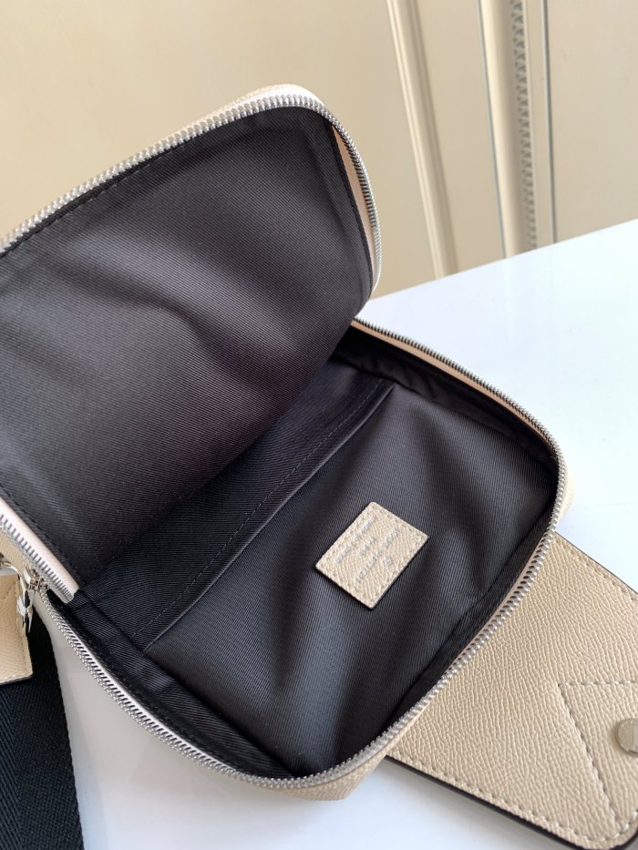 Handbag Louis Vuitton M30803 size 20 x 31 x 10 cm