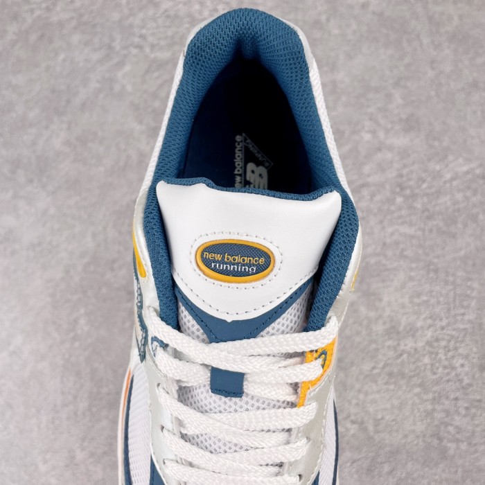 New Balance 2002R Sneaker 3