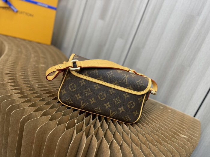 Handbag Louis Vuitton M40078 size 22.5×13×8 CM