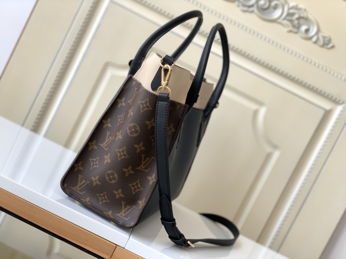 Handbag Louis Vuitton M53823 size 30.5x24.5x14cm