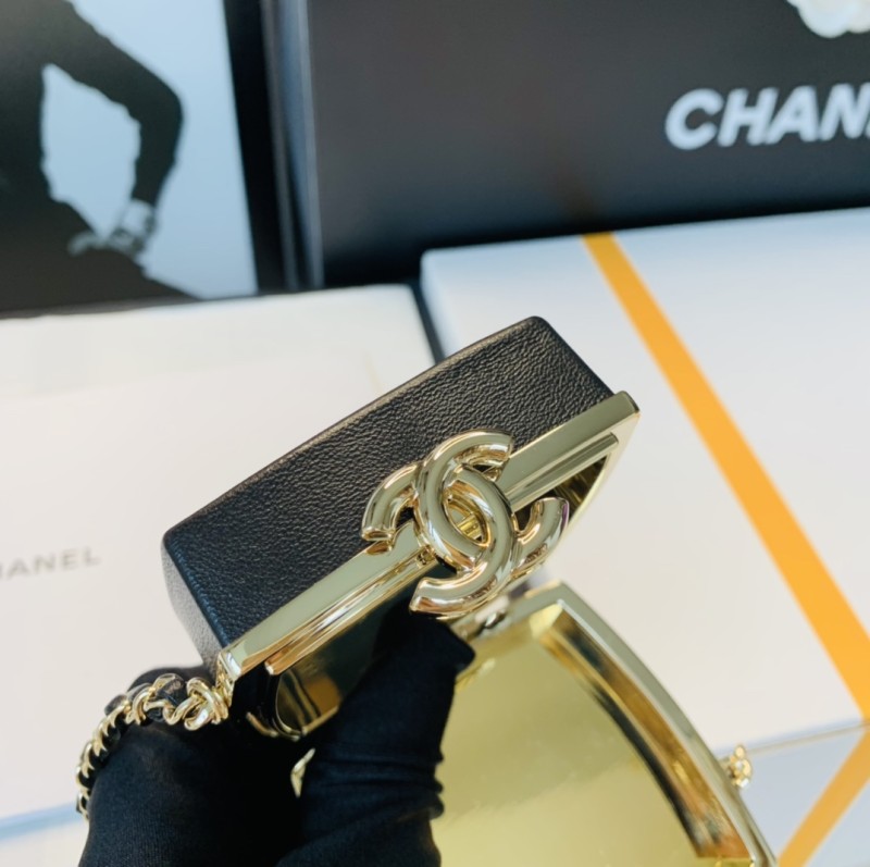 Handbag Chanel size 8*8*4 Cm