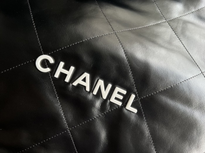 Handbag Chanel size 48cmx45cmx10 cm