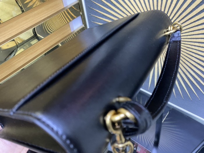 Handbags SAINT LAURENT 634723 size 25x18x5 cm