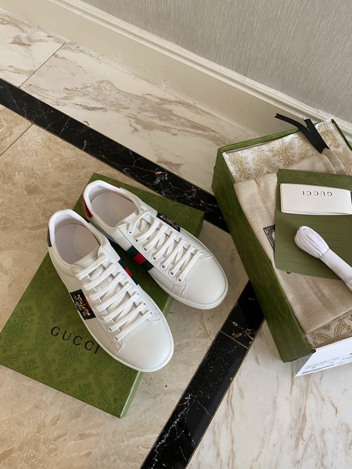 Gucci Women's Ace sneaker with bee sneaker 4