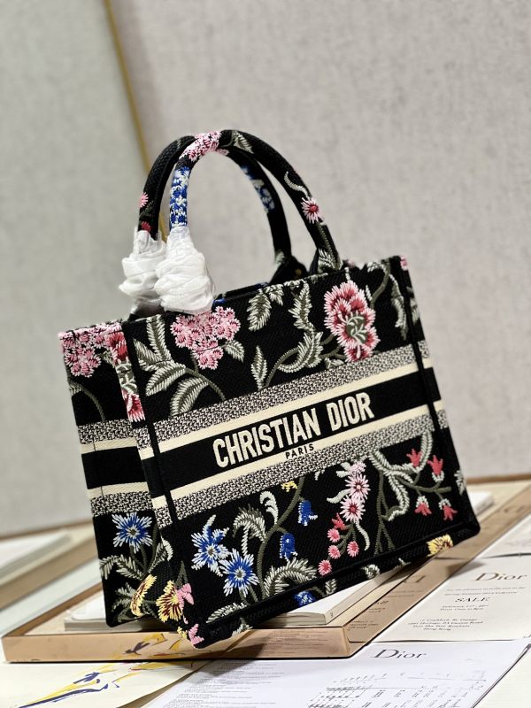 Handbag Dior 1265 size 26.5×21×14 cm