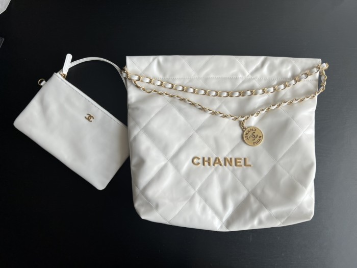 Handbag Chanel size 39cmx42cmx8 cm
