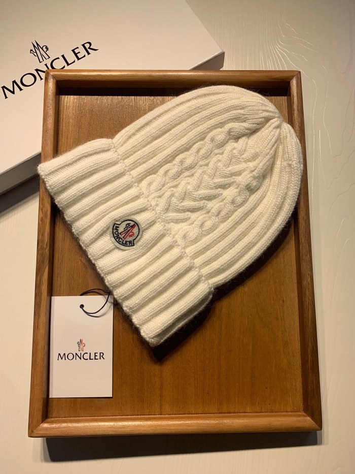 Hat Moncler 3