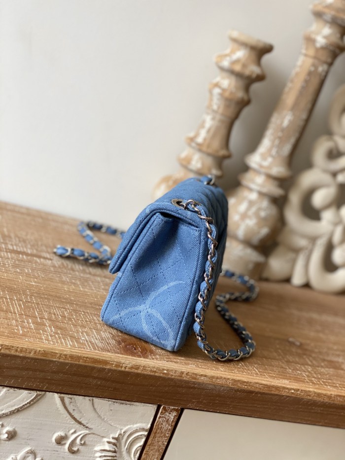 Handbag Chanel AS2070 size 20 6.5 12 cm