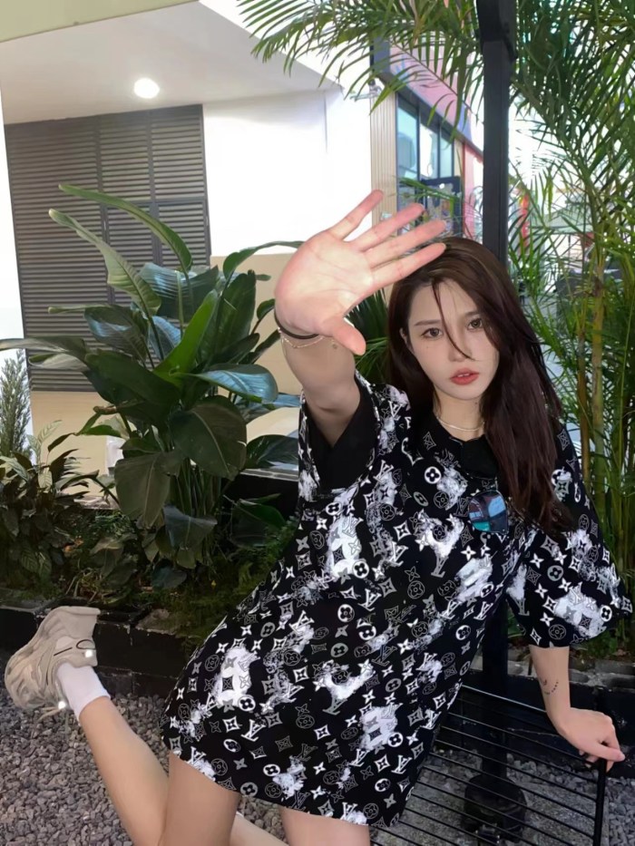 Clothes Louis Vuitton 320